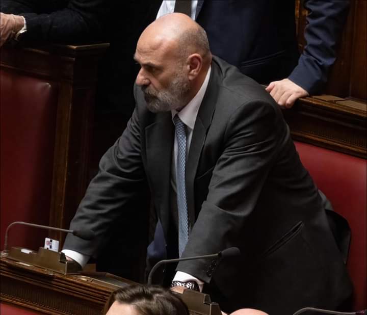 𝑪amera M5S: Sanzioni usate come manganelli secondo appartenenza política