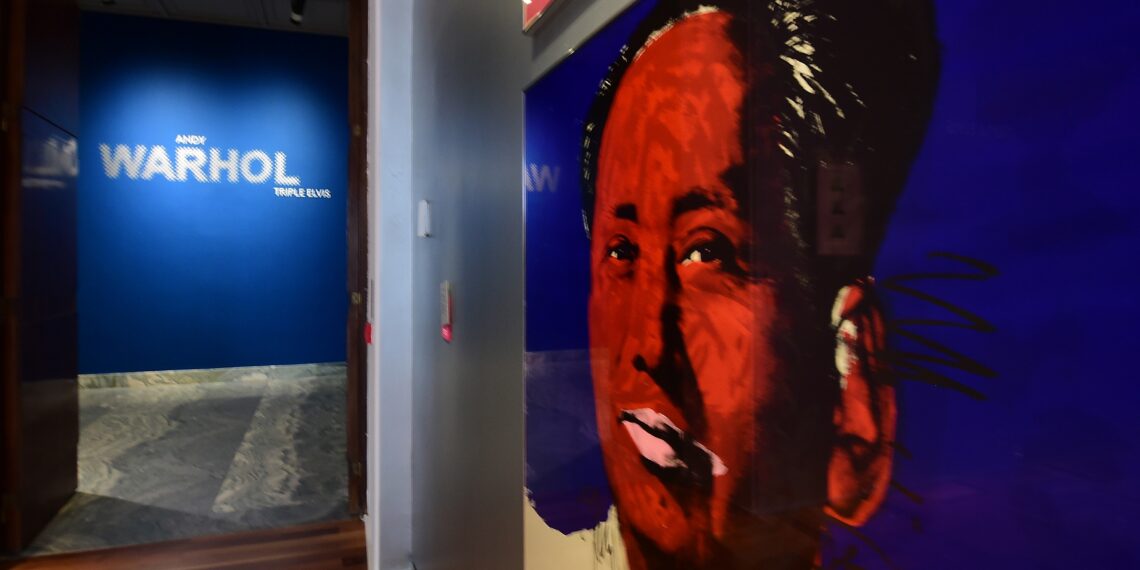 A Napoli una mostra dedicata Andy Warhol. Triple Elvis