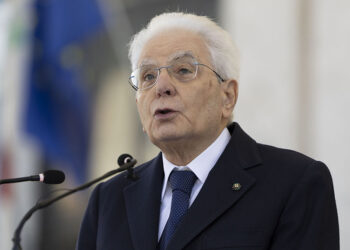 Mattarella ha firmato la manovra, ora la legge va alle Camere. Cuneo fiscale esteso ai 40 mila euro