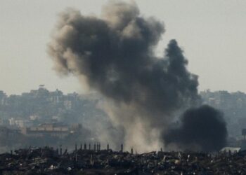 Gaza, intensos ataques en toda la Franja. Tensión también en Cisjordania