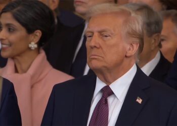 Nel suo Day 1 Trump firma i primi ordini esecutivi: dalla grazia ai rivoltosi di Capitol Hill al ritiro degli Stati Uniti dall’Oms