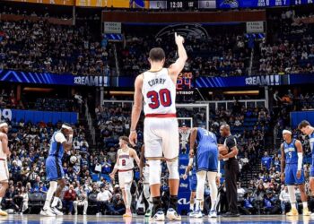 NBA, notte da record per Curry: è la 14° volta in carriera che riesce nell’impresa