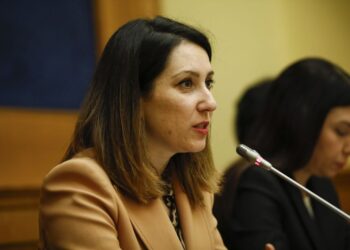Onori (Az): Basta compromessi al ribasso, i cittadini meritano chiarezza