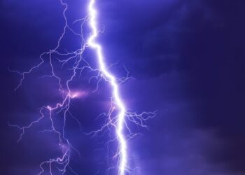 Venti da 100 km/h sulle Dolomiti, allerta gialla in sei regioni