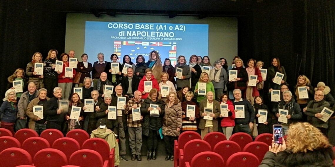 «Jàmmo bbèllo». Con Davide Brandi a scuola di lingua napoletana