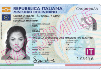 Sulla carta identità torna la dicitura genitori, scompaiono padre e madre