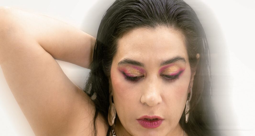 Amayre presenta un’altra hit «Batom» la continuazione di «El Amor»