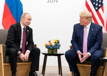 Trump-Putin: «Vertice nei prossimi giorni. Trilaterale con Zelensky? Solo un’ipotesi»