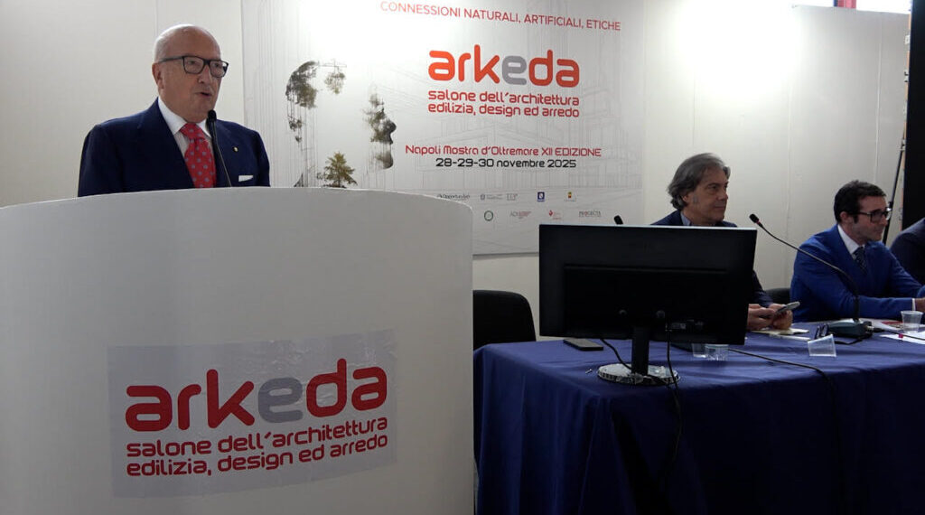 Visitatori italiani e stranieri all’apertura di Arkeda alla MdO di Napoli