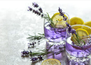 Ora i fiori si possono anche bere, oltre che mangiare